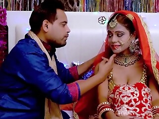 Секс в первую брачную ночь, все в индийских традициях